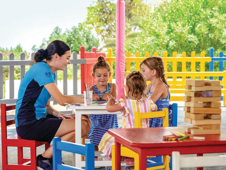 Best Holidays for 4 to 7 Year Olds: Spain, Greece and Turkey Guide - Image