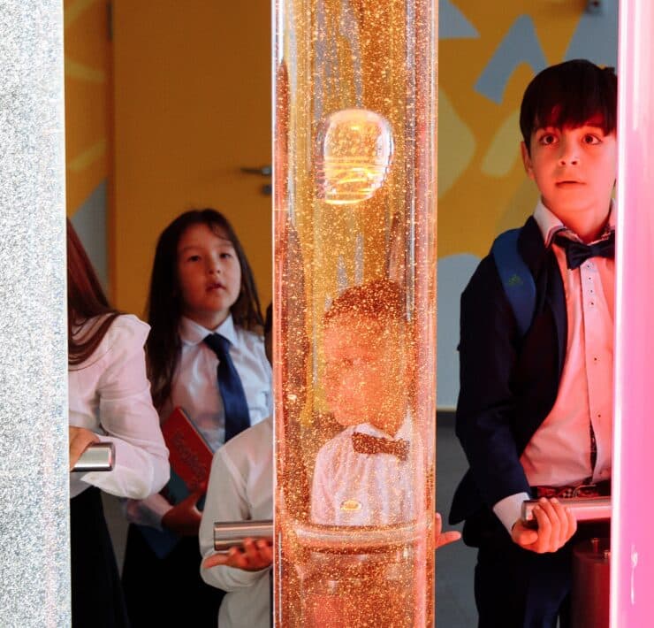 Kids in science museum
