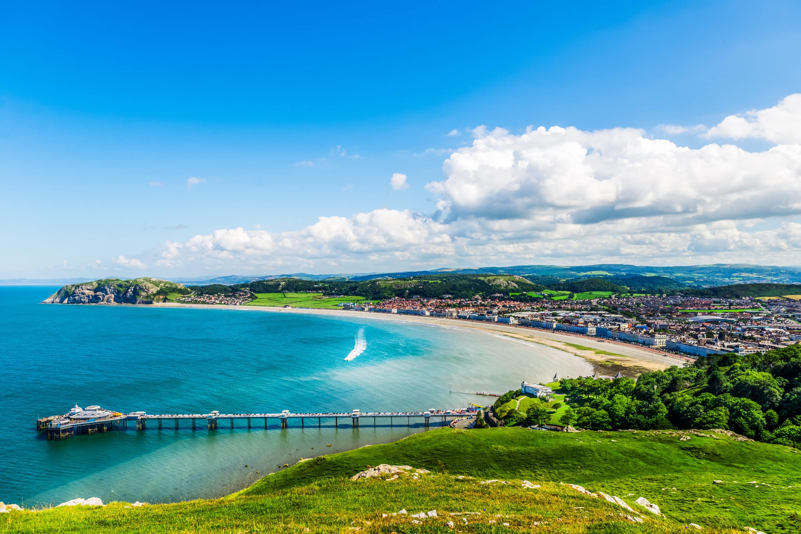 Beautiful,Summer,Day,In,Llandudno,Sea,Front,In,North,Wales, Llandudno beach
