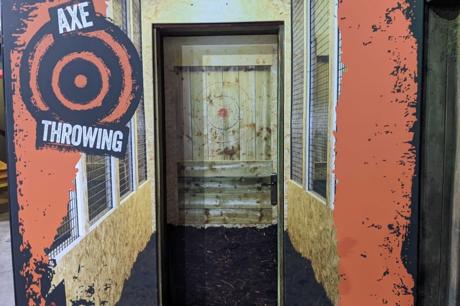 axe throwing entrance