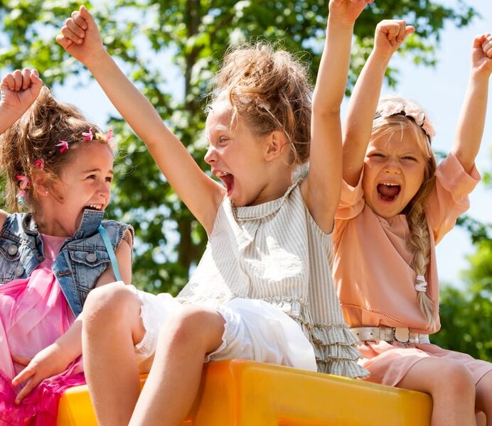 kids cheering