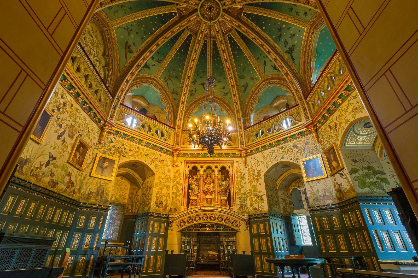 inside Castell coch