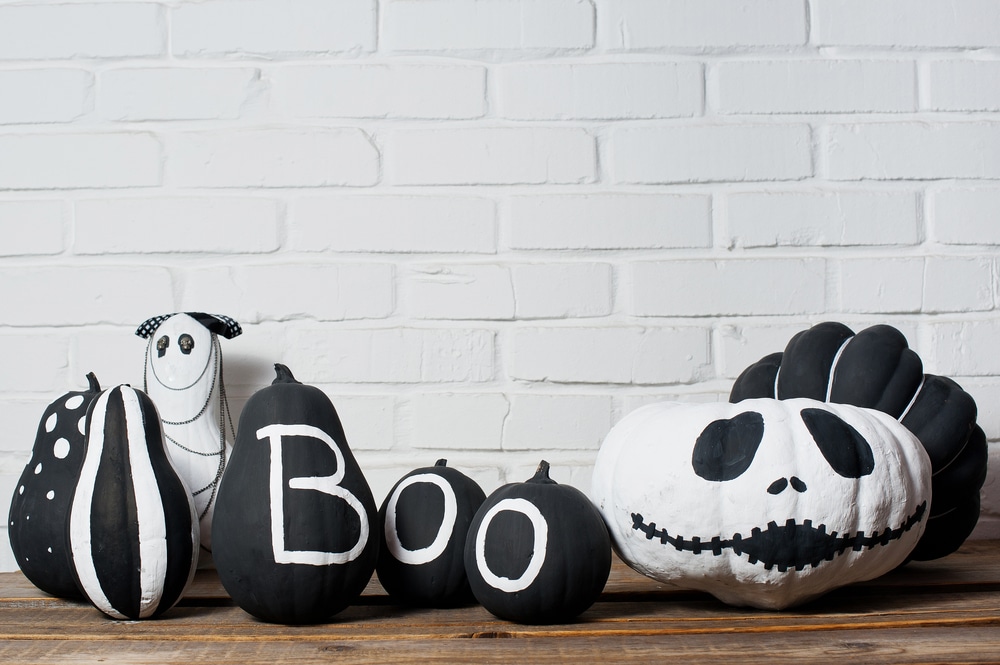 black and white pumpkin decorations