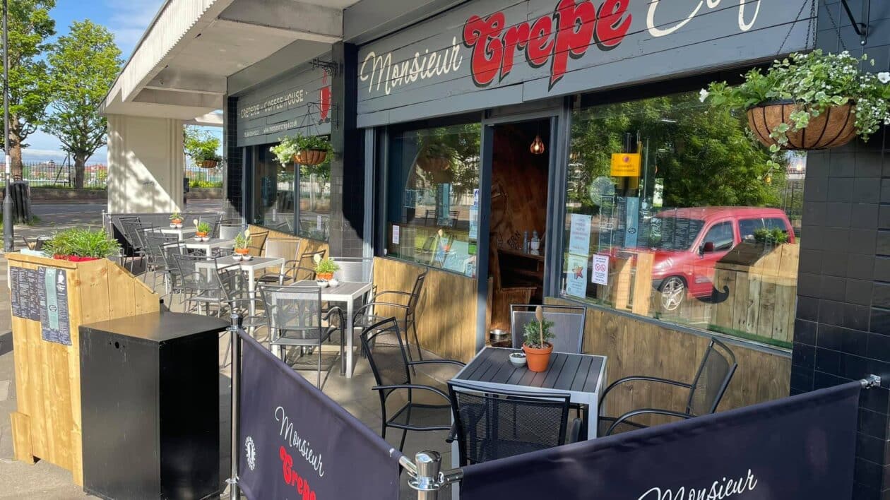 Monsieur Crepe Cafe shop front