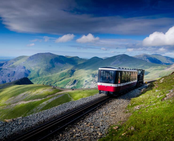 train in snowdon, wales