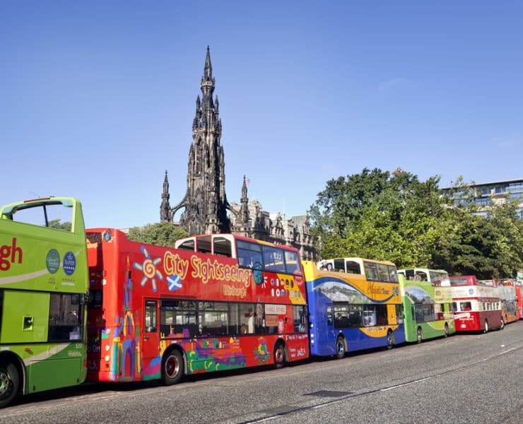 tour bus in edinburgh
