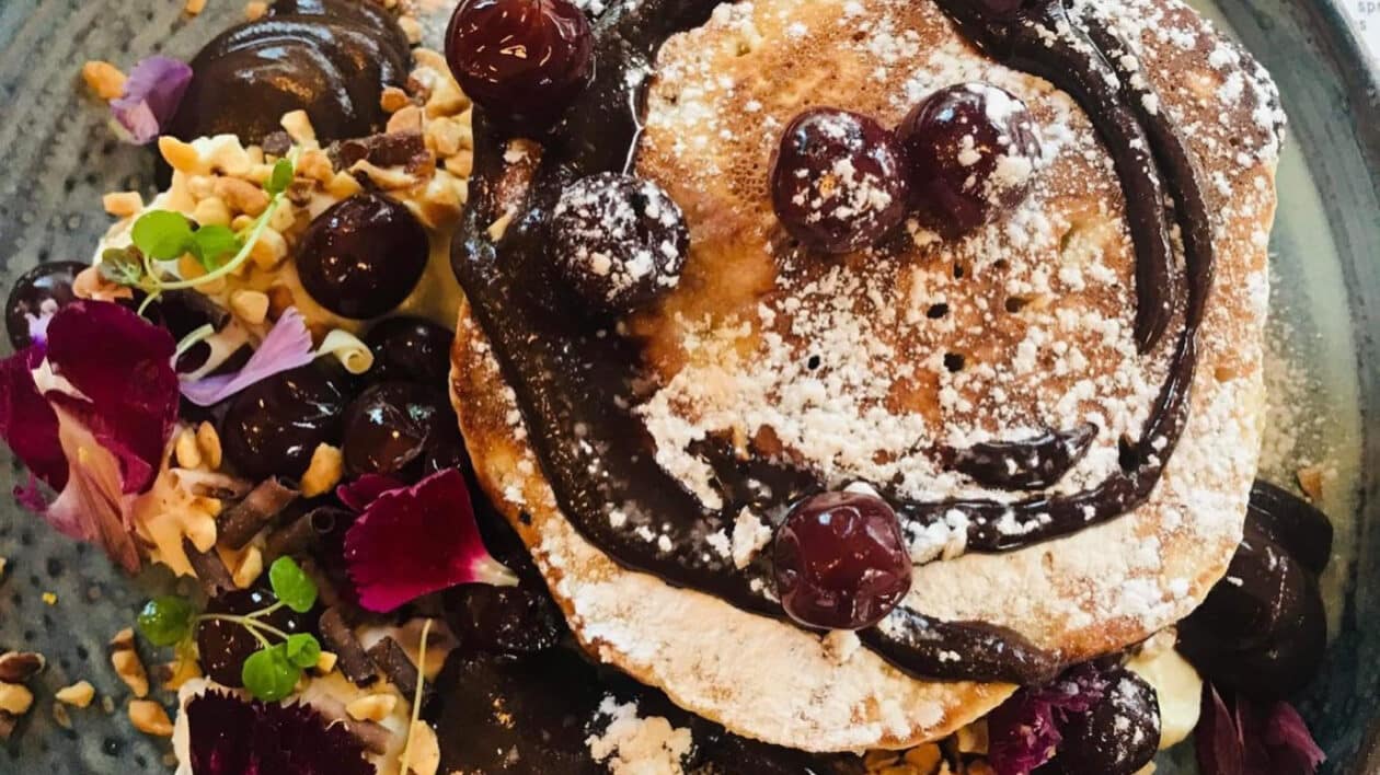 black cherry fluffy pancakes