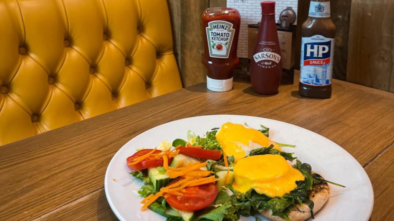 eggs florentine at maggies cafe
