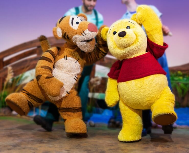 pooh bear and tigger puppets