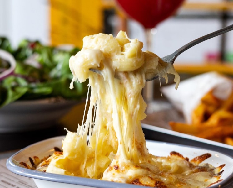 gooey mac and cheese at gordan ramsey's
