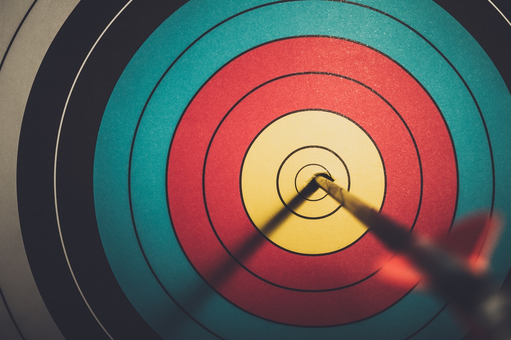 target board with an arrow in the centre