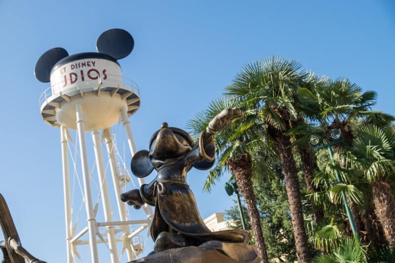 disneyland water tank