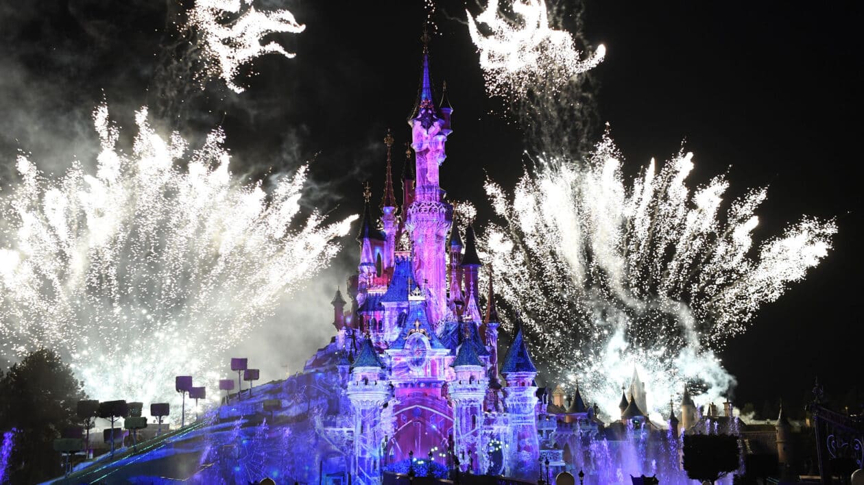 disney fireworks at disneyland paris