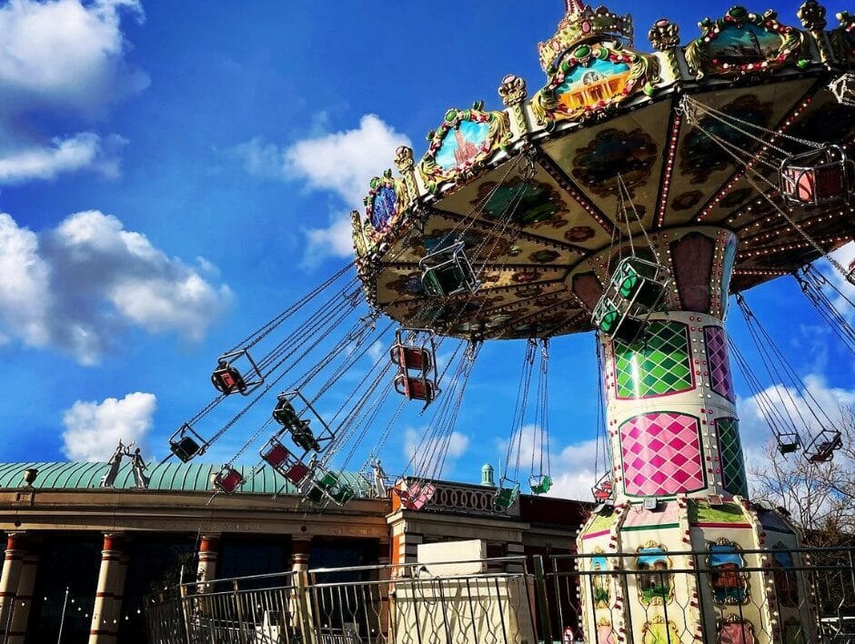 swing ride at summer daze Trafford Centre
