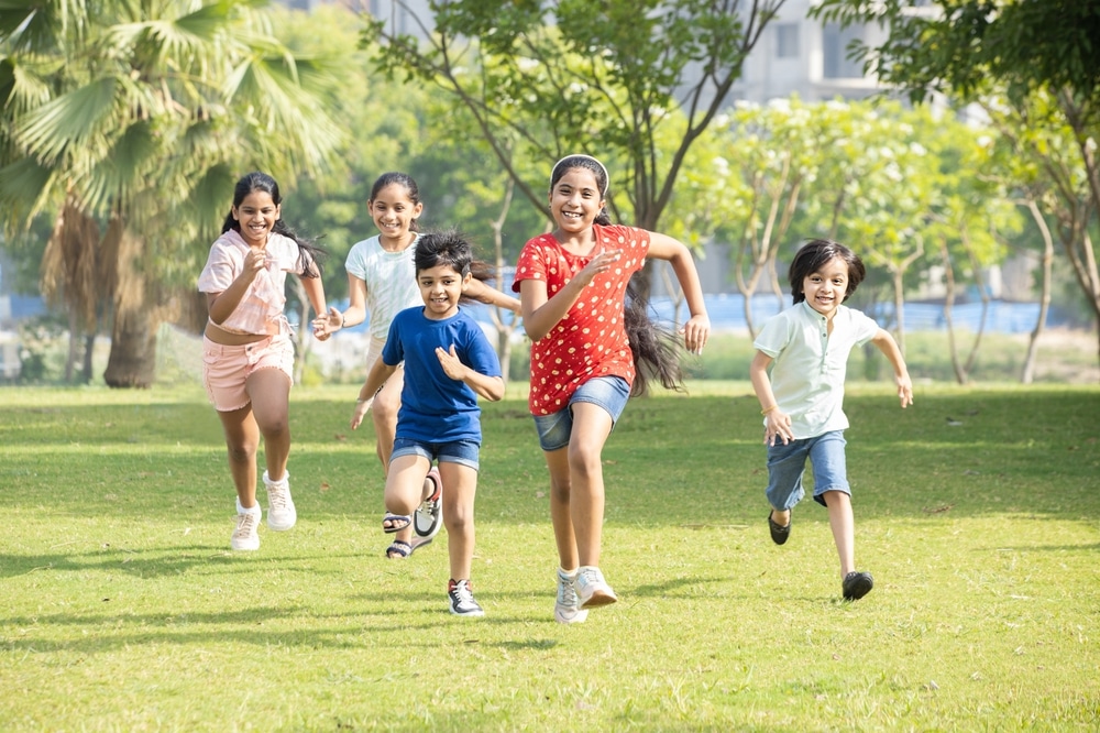 kids running