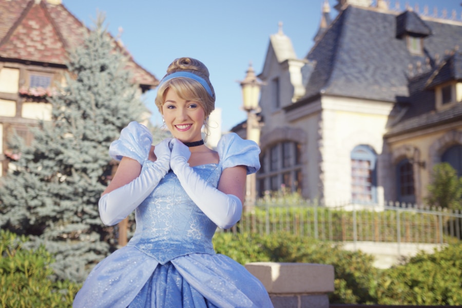 cinderella at disneyland paris