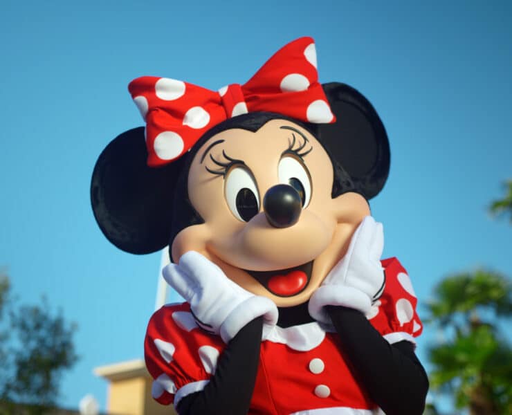 minnie mouse at disneyland paris