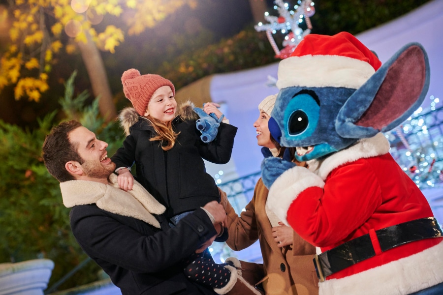 stitch dressed as santa