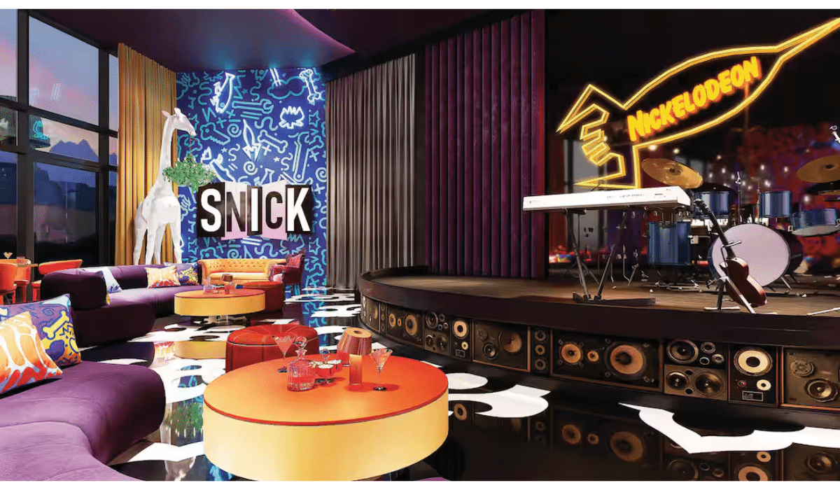 land of legends nickelodeon restaurant