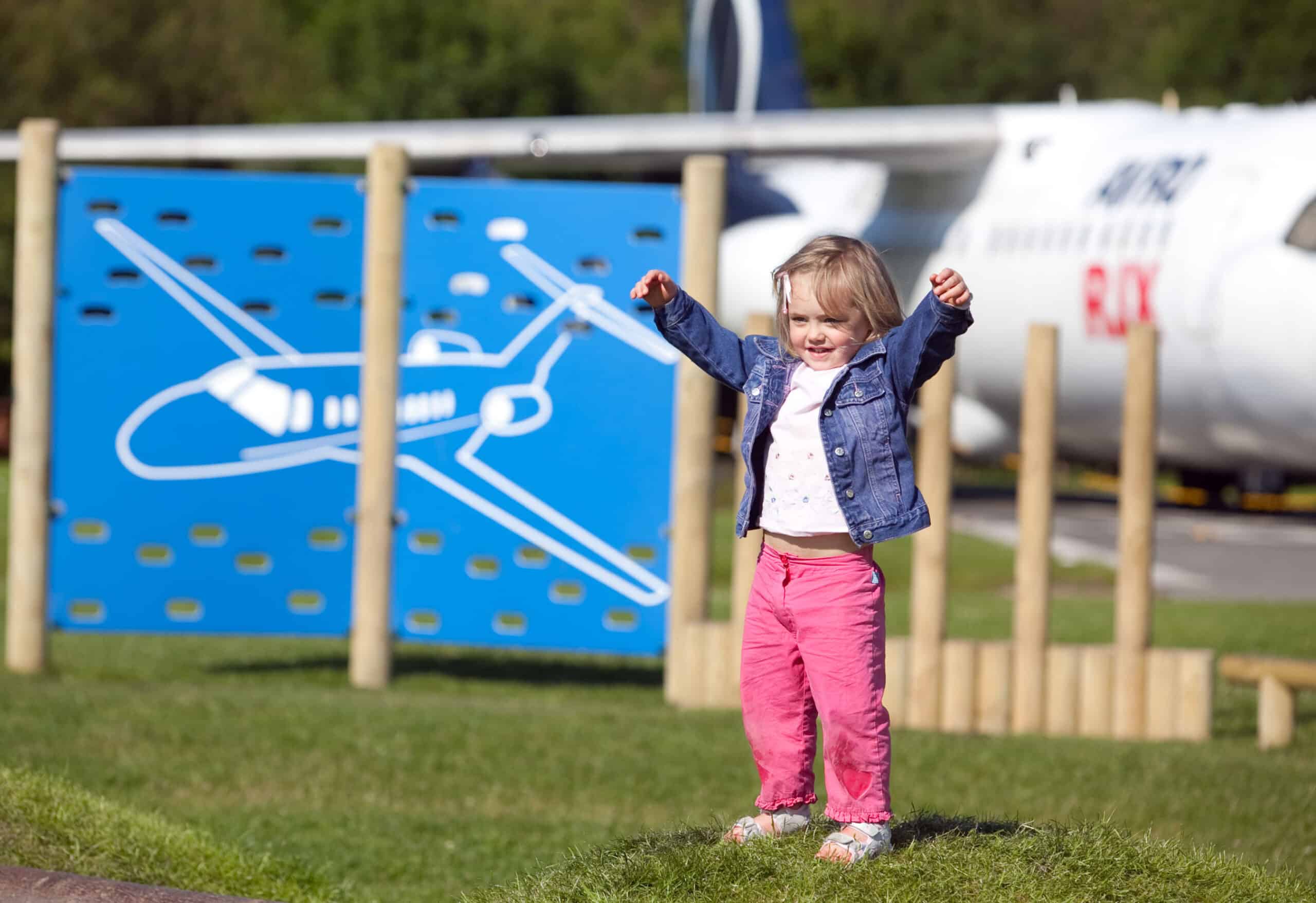 manchester runway visitor park