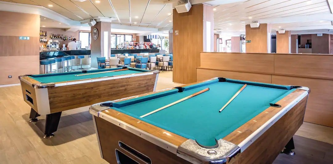 pool table